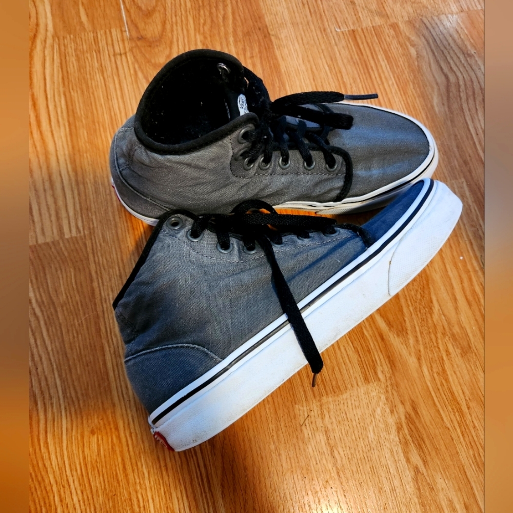 Off the wall converse Men's 5.5 women's 7